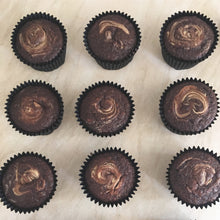 Load image into Gallery viewer, Peanut Butter &amp; Chocolate Cupcakes