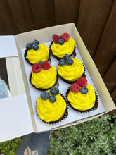 Load image into Gallery viewer, Lemon Cupcakes